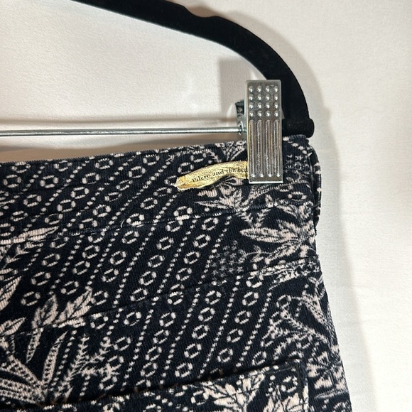 Pilcro and the Letterpress Corduroy Floral Print Serif Skinny Pants - Picture 10 of 11